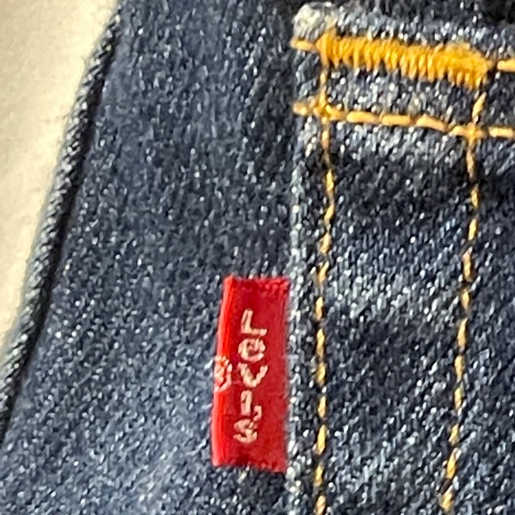 Levi’s 550 Relaxed Fit denim jeans - Picture 5 of 9